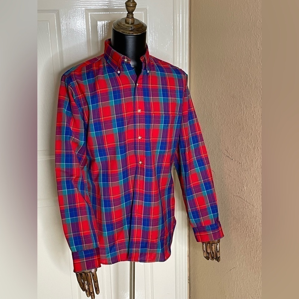 Pendleton Shirt Men’s Medium 100% Virgin Wool Red Plaid Long Sleeve